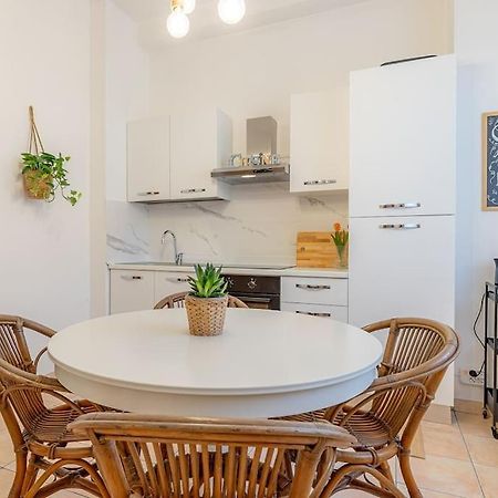 Rio'S Cozy Apartment In The Heart Of Комо Екстериор снимка