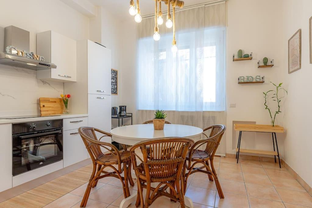 Rio'S Cozy Apartment In The Heart Of Комо Екстериор снимка