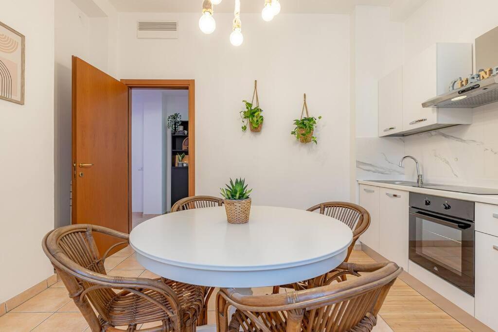 Rio'S Cozy Apartment In The Heart Of Комо Екстериор снимка